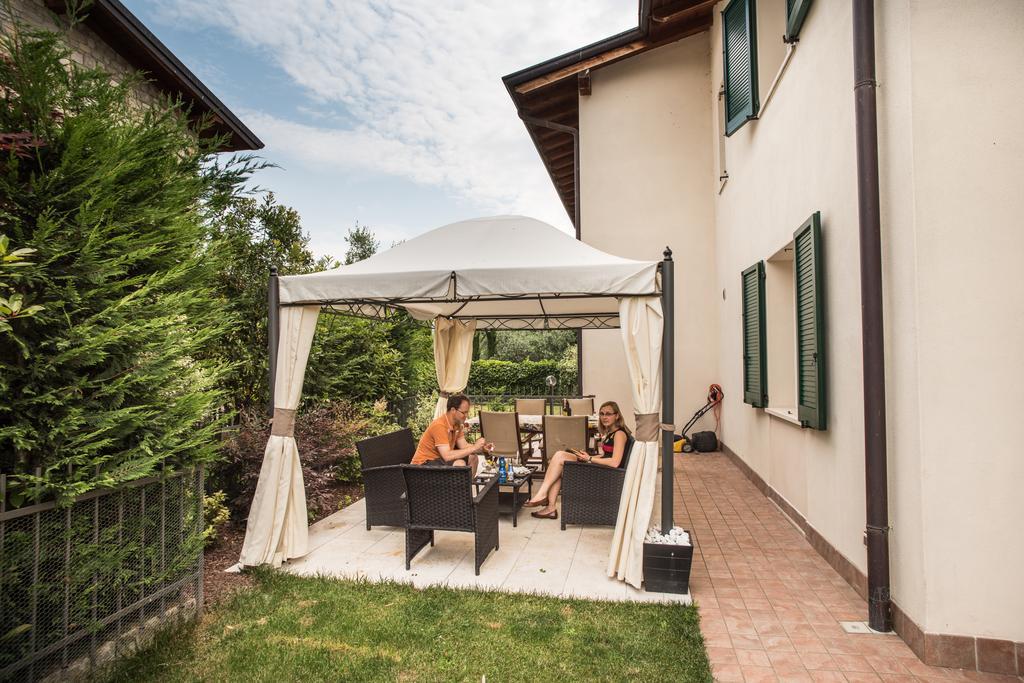 B&B La Petite Maison Puegnago del Garda Exterior photo